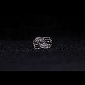 Stunning 3/4 carat Genuine Baguette Diamond ring, sterling silver
